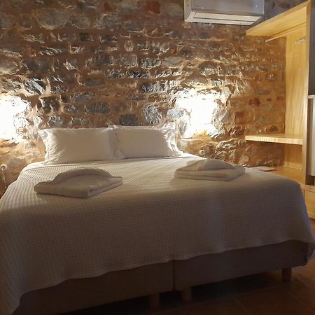 The Two Carob Trees, Traditional Stonehouse, Nikandri, Pirgos Diros Apartment Lefkias Luaran gambar