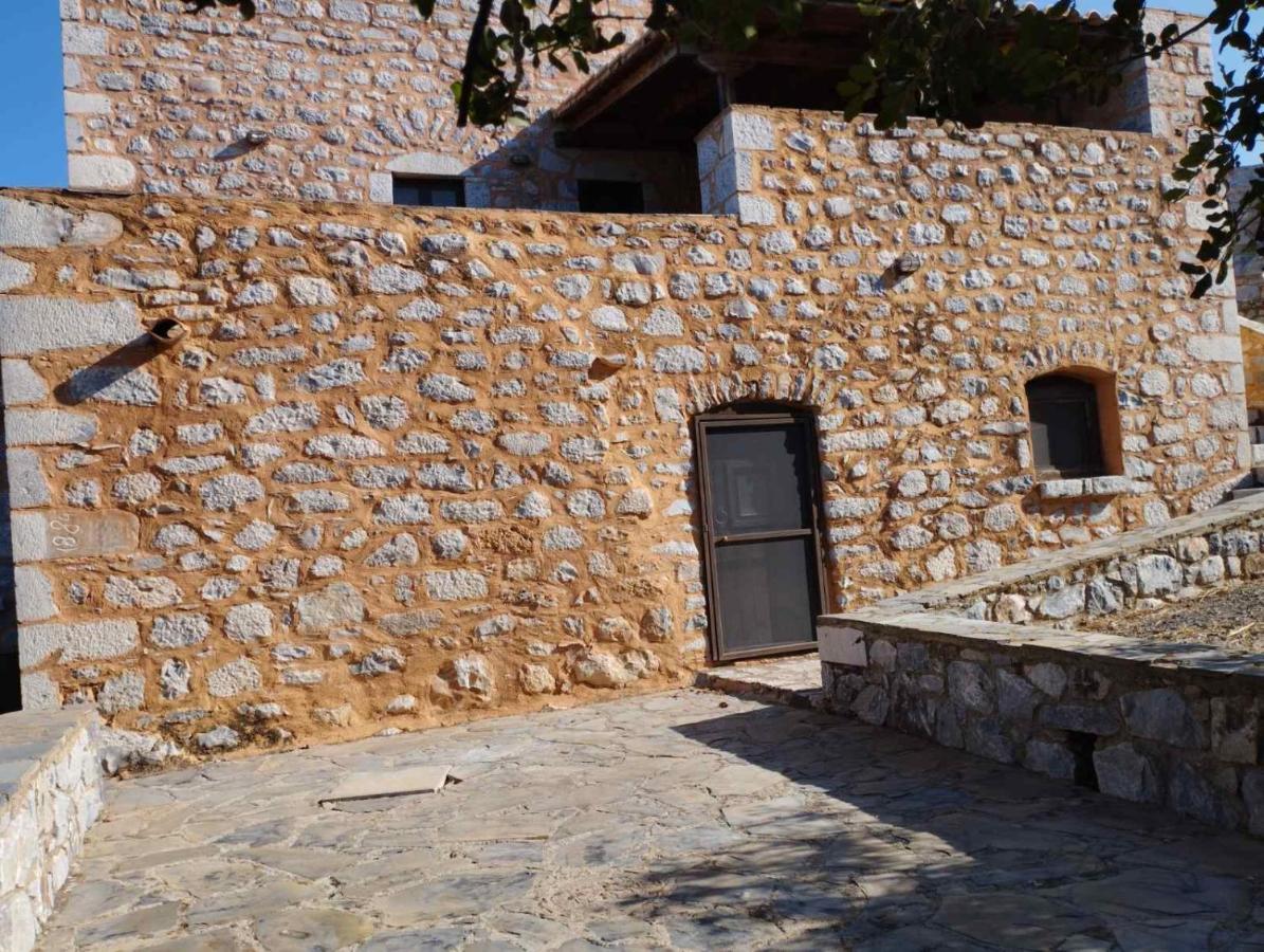 The Two Carob Trees, Traditional Stonehouse, Nikandri, Pirgos Diros Apartment Lefkias Luaran gambar