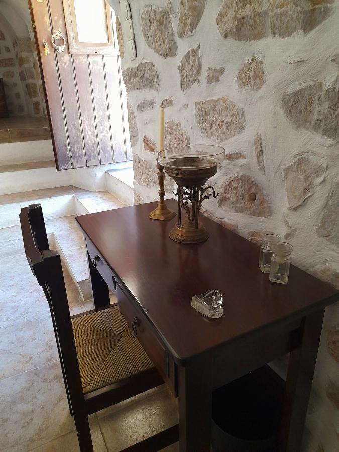 The Two Carob Trees, Traditional Stonehouse, Nikandri, Pirgos Diros Apartment Lefkias Luaran gambar