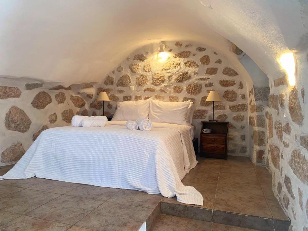 The Two Carob Trees, Traditional Stonehouse, Nikandri, Pirgos Diros Apartment Lefkias Luaran gambar